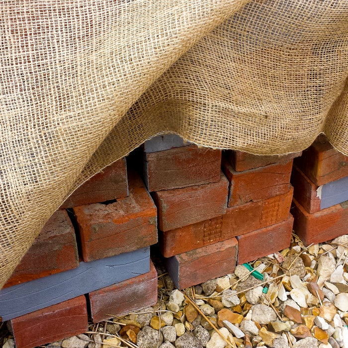 How to use Hessian for Masonry Frost Protection